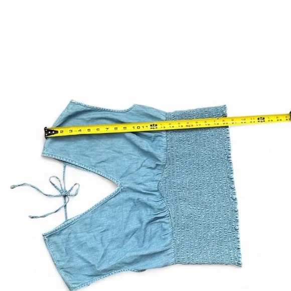 Old Navy Light Blue Smocked Crop Top - Picture 3 of 5